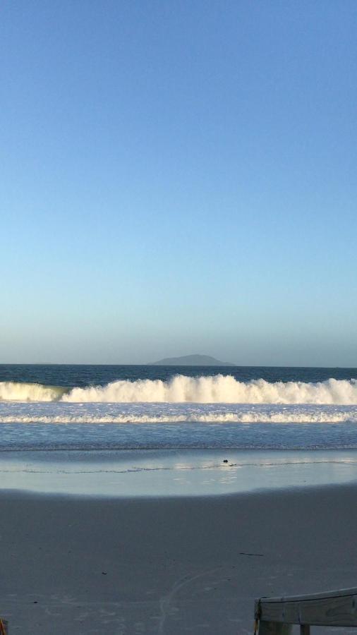 De Quatro Ilhas A 50 Metros Do Mar *