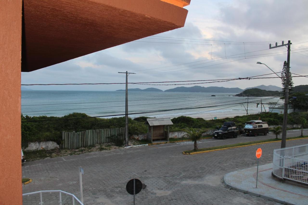 De Quatro Ilhas A 50 Metros Do Mar *
